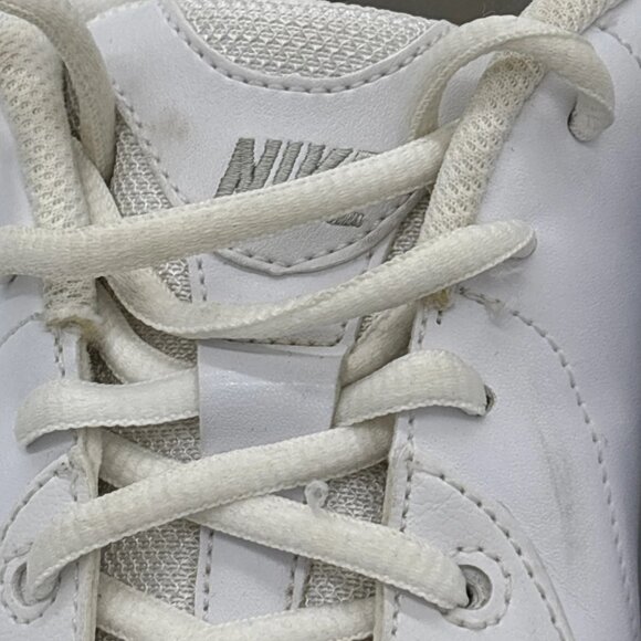 Nike Dance Athletic Shoes Leather Womens Size 10 White Silver 366191-103 - Picture 12 of 16